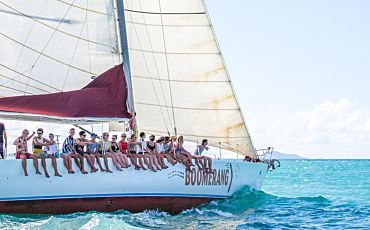 2 Day/2 Night Boomerang Whitsunday Islands Sailing Tour from Airlie Beach
