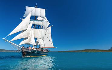 3 Day/3 Night Solway Lass Whitsunday Islands Sailing Tour from Airlie Beach