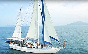 3 Day/2 Night Kiana Islands and Reef Sailing Tour from Airlie Beach
