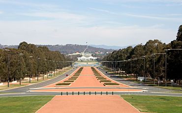 1 Day Canberra Capital Highlights Tour from Sydney