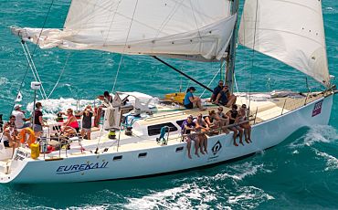 2 Day/2 Night Eureka Whitsunday Islands Sailing Tour from Airlie Beach